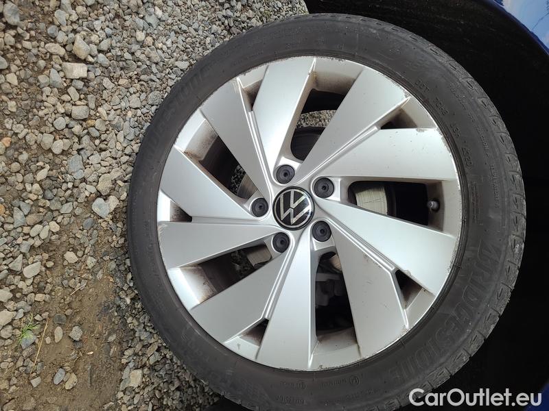  Volkswagen  Golf  VIII Variant (CG5) 2020 Var.1.5 eTSI 110 Style AT #5