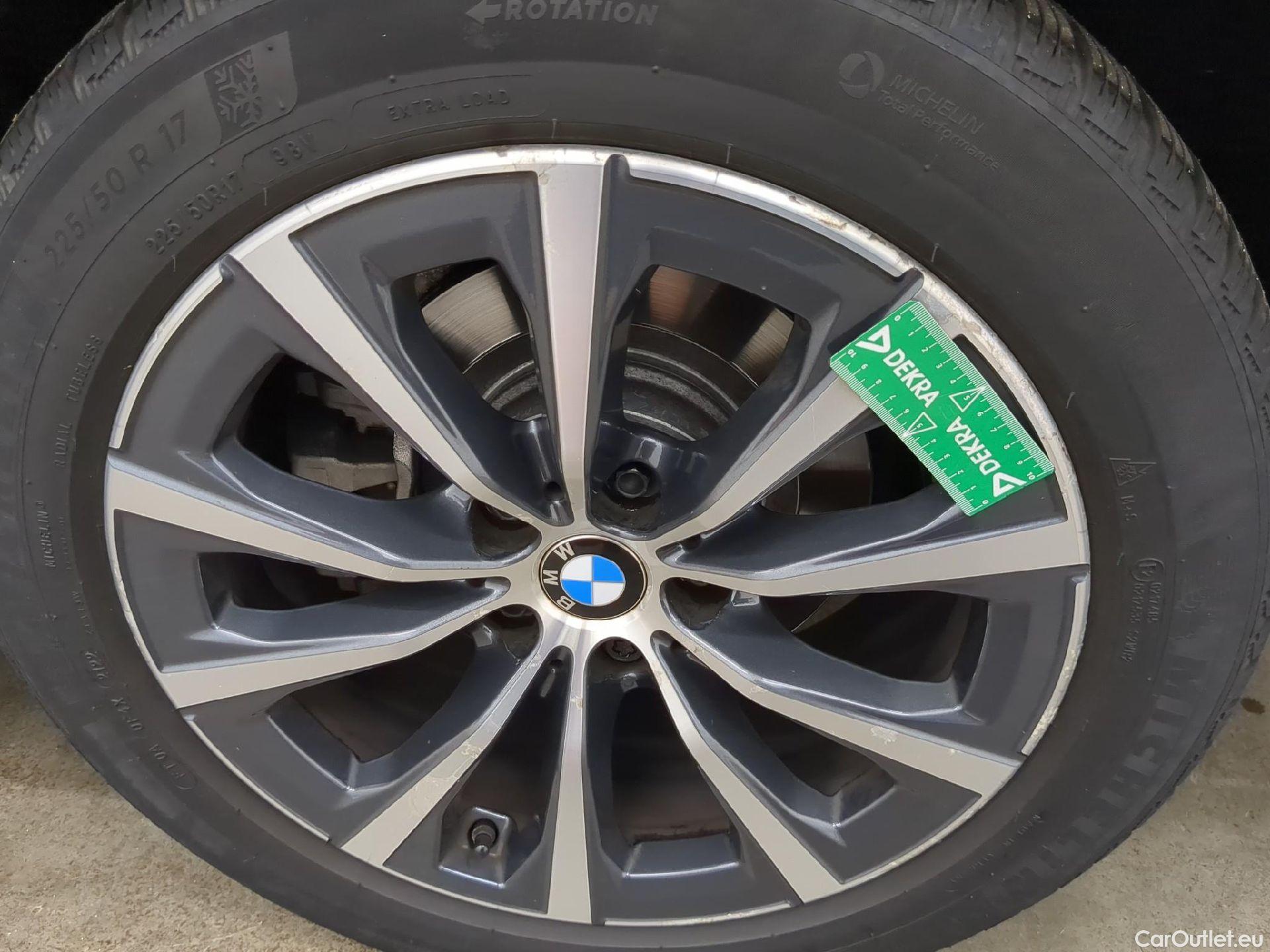  Bmw  Serie 3 BMW Série 3 Touring / 2019 / 5P / Break 320d xDrive 190ch Business Design BVA8 #9