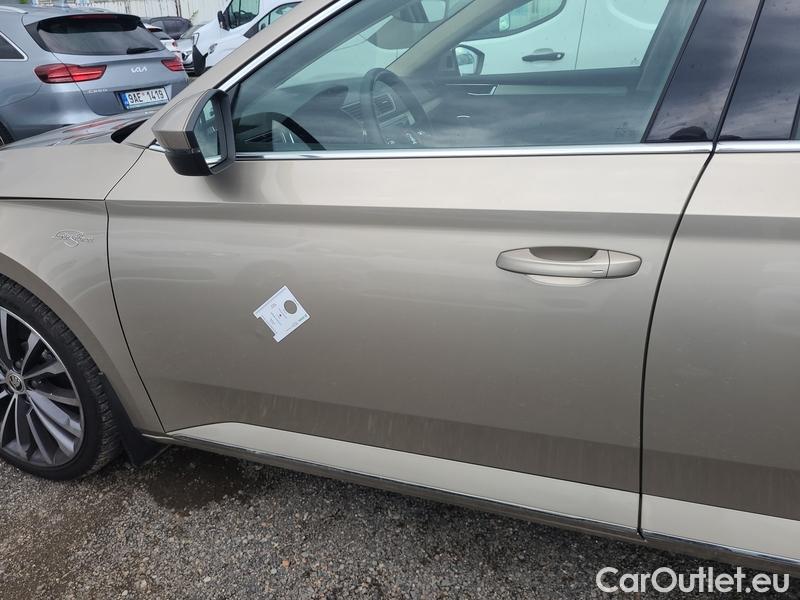 Skoda  Superb  Combi (3V5)(2015) Sup.C.FL2.0TSI 200  L&K 4x4 AT #17