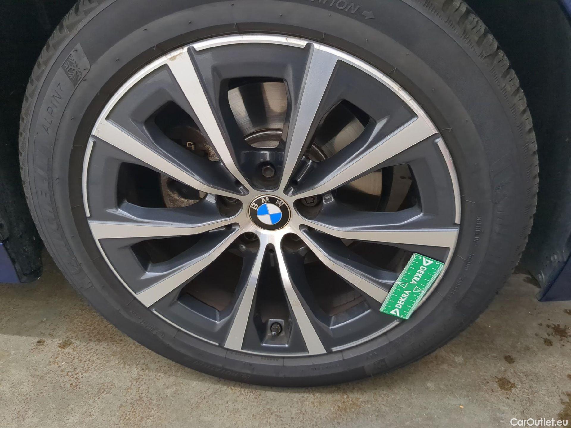  Bmw  Serie 3 BMW Série 3 Touring / 2019 / 5P / Break 320d xDrive 190ch Business Design BVA8 #16