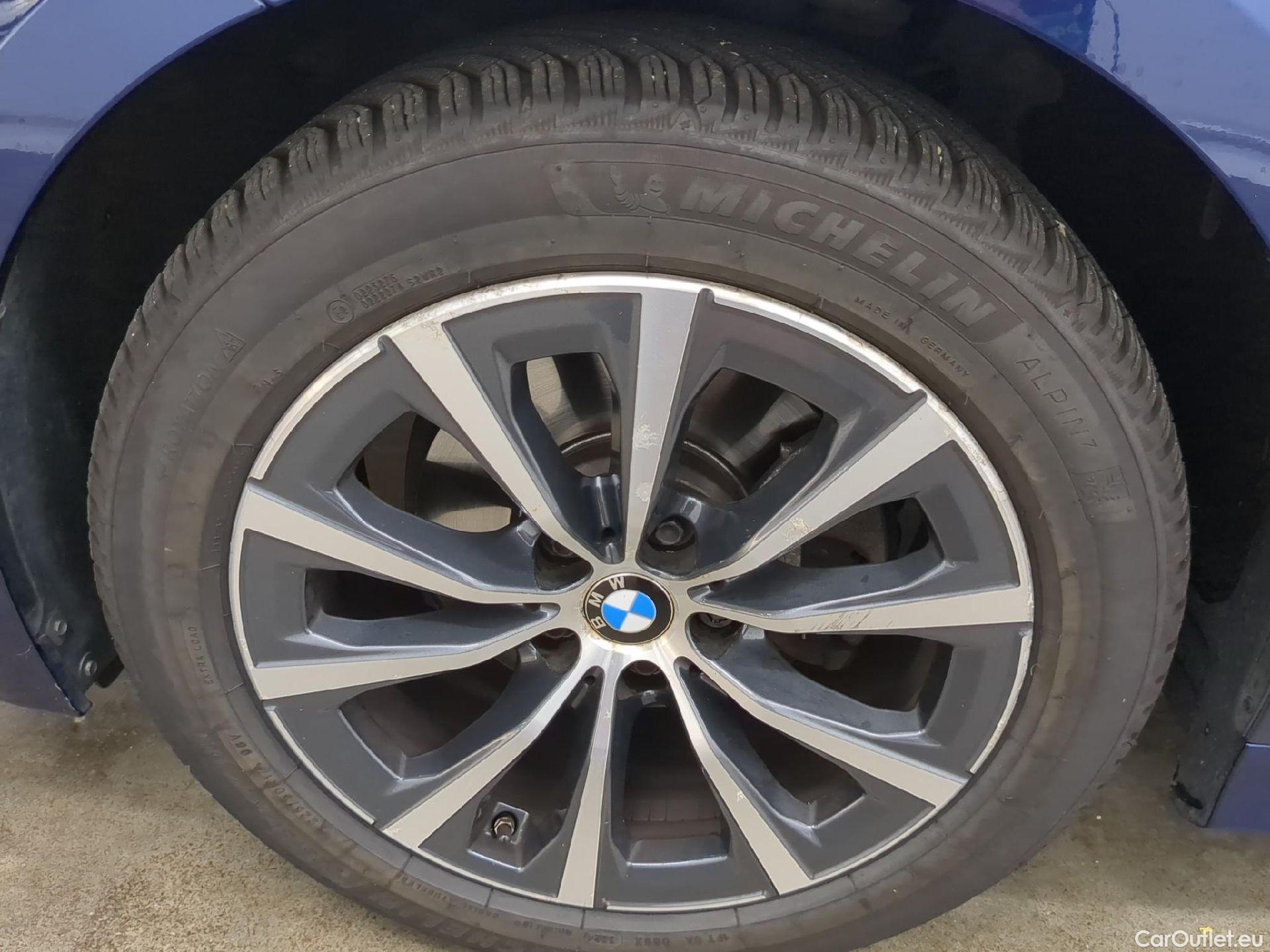  Bmw  Serie 3 BMW Série 3 Touring / 2019 / 5P / Break 320d xDrive 190ch Business Design BVA8 #1