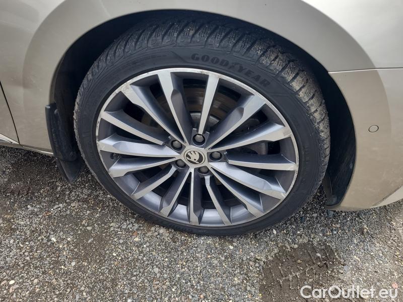  Skoda  Superb  Combi (3V5)(2015) Sup.C.FL2.0TSI 200  L&K 4x4 AT #6