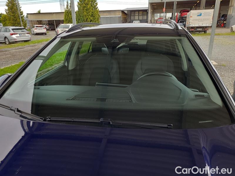  Volkswagen  Golf  VIII Variant (CG5) 2020 Var.1.5 eTSI 110 Style AT #1