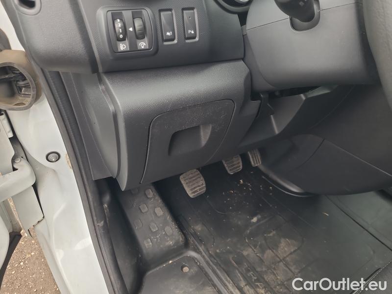  Renault  Trafic  LCV (2014) TraFur dCi 145k L2H1P2 COOL 4d #13