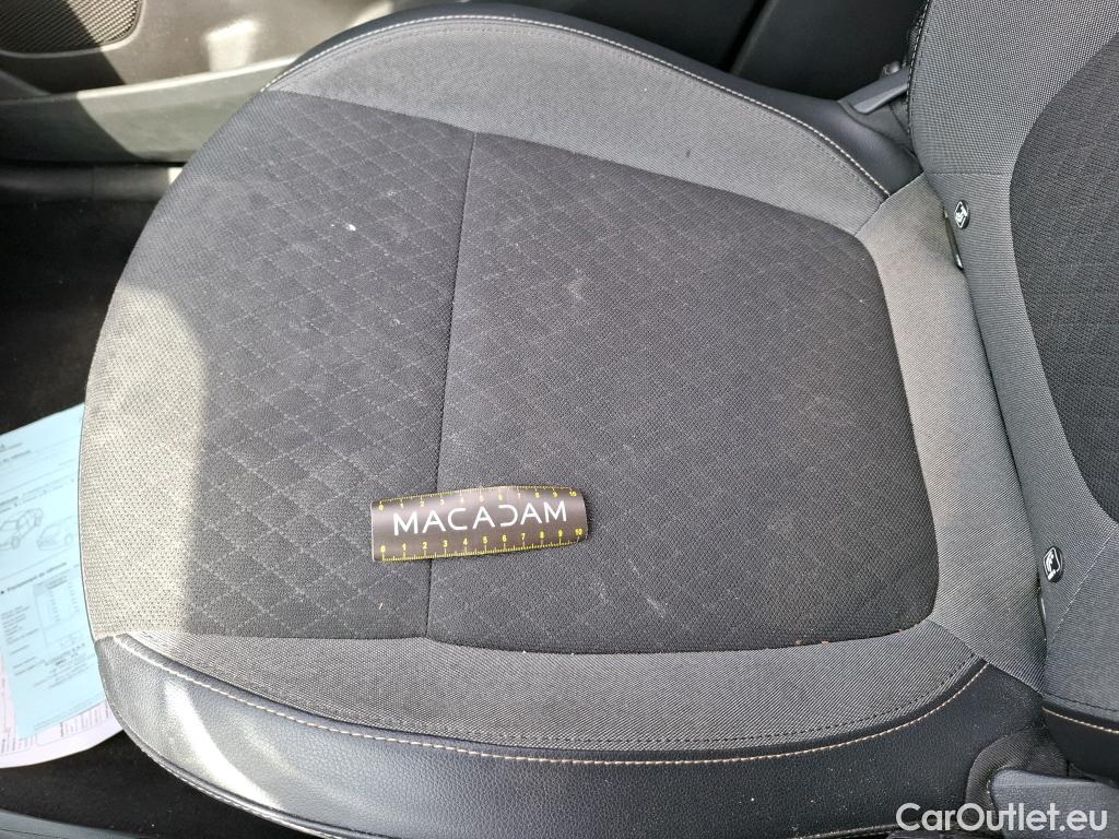  Opel   Grandland X Grandland X Elegance Business 1.5 130CV BVA8 E6d #28