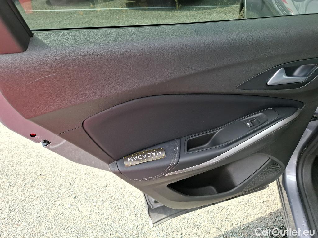  Opel   Grandland X Grandland X Elegance Business 1.5 130CV BVA8 E6d #22