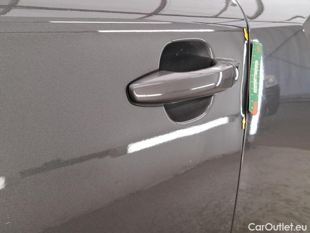  Peugeot  2008 PEUGEOT  / 2019 / 5P / Crossover PureTech 130 S&S EAT8 ALLURE BUSINESS #2
