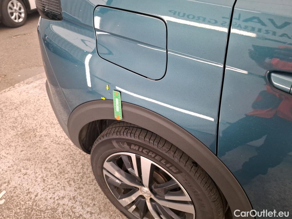  Peugeot  5008 PEUGEOT  / 2016 / 5P / SUV &Puretech 130 S&S EAT8 ALLURE BUSINESS #37