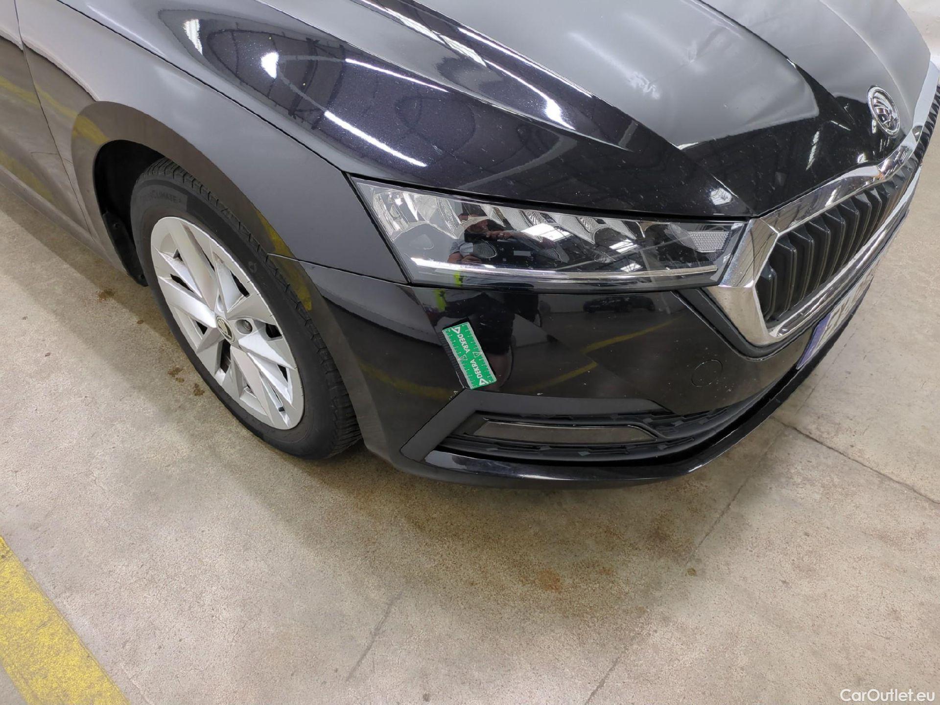  Skoda  Octavia  Combi Business 2.0 TDI 115CV BVM6 E6d #10