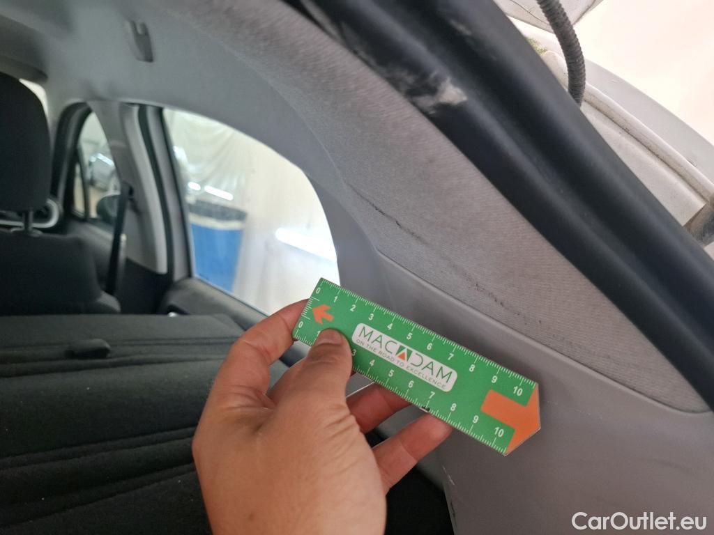  Citroen  C3 CITROEN  Société / 2020 / 5P / Berline / VU PureTech 83 S&S BVM Feel Nav #68