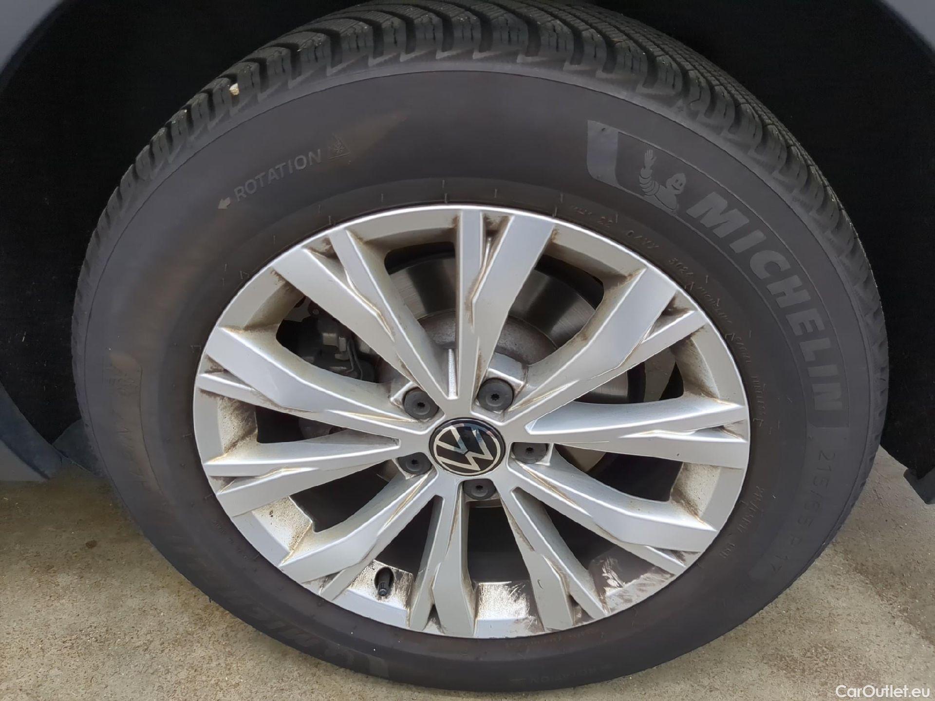  Volkswagen  Tiguan VOLKSWAGEN  / 2020 / 5P / SUV 2.0 TDI 150 DSG7 Life Business #4