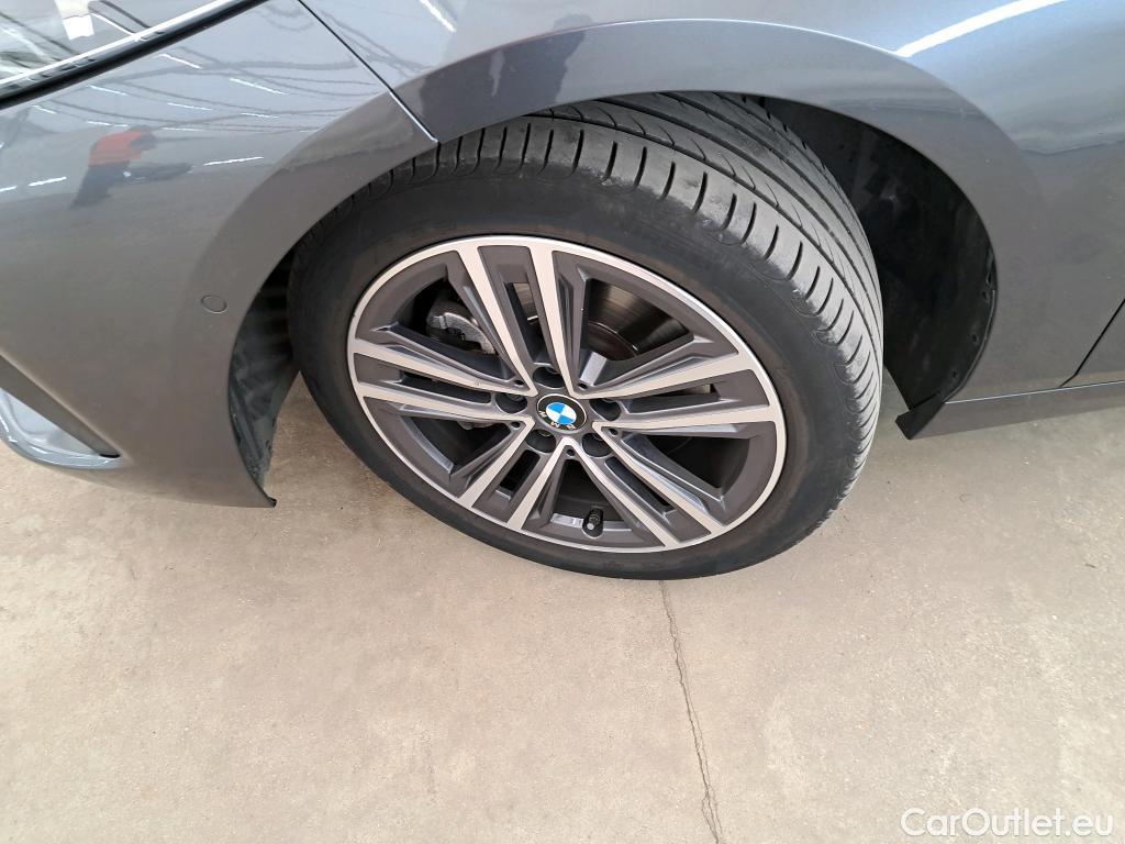  Bmw  Serie 1 Série 1 Berline 118 i Lounge 1.5 135CV BVA7 E6d / TRANSFO VP/VF #19
