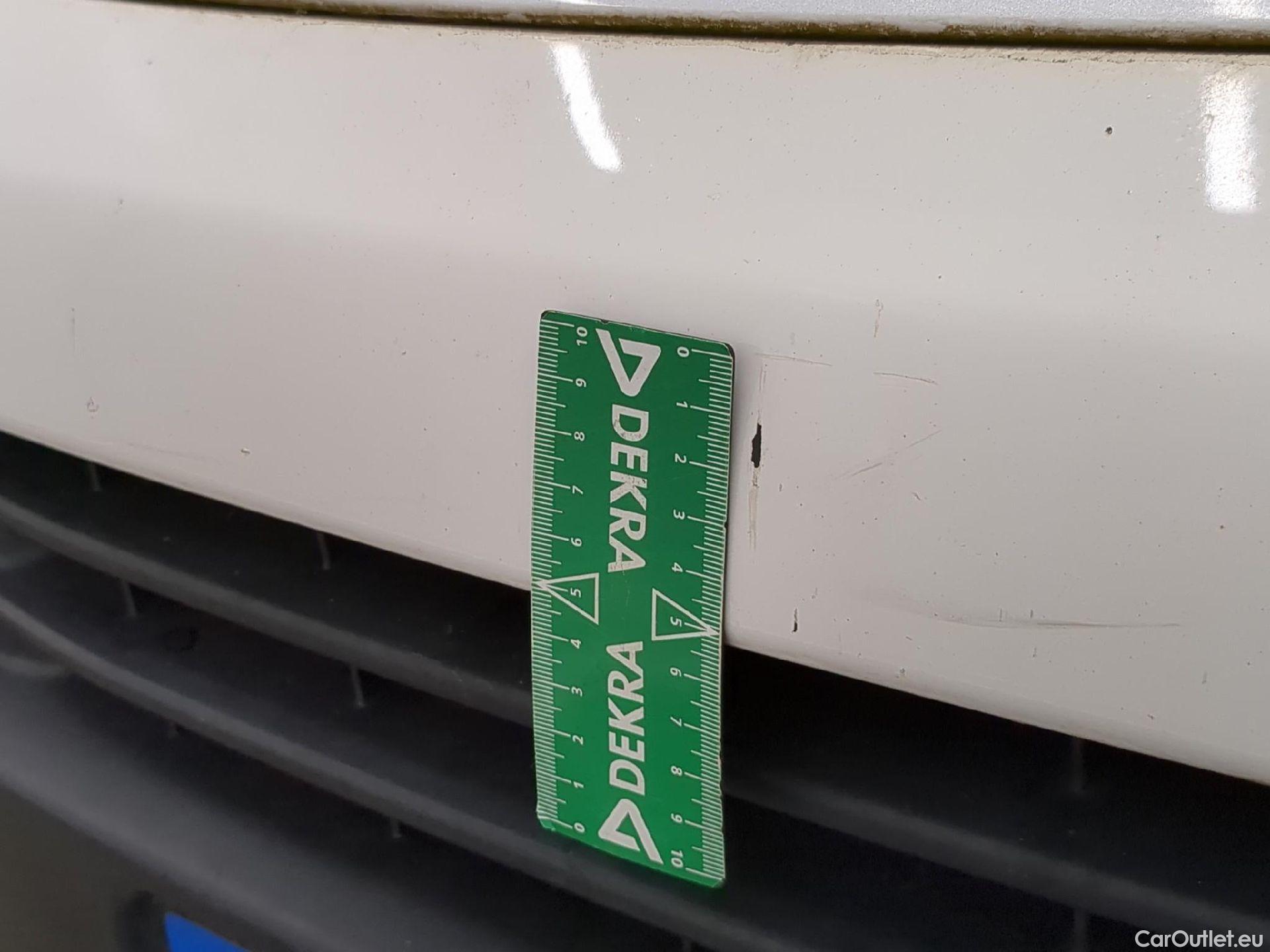  Peugeot  Expert  Fourgon Asphalt L2 2.0 HDi 120CV BVM6 E6dT #26
