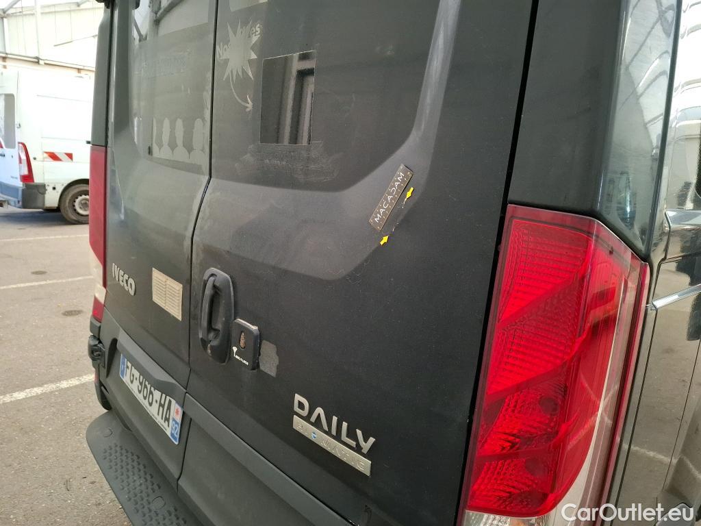  Iveco  Daily IVECO  VU 4p Fourgon 2.3 35S16A8 V11 H2 3520 #8