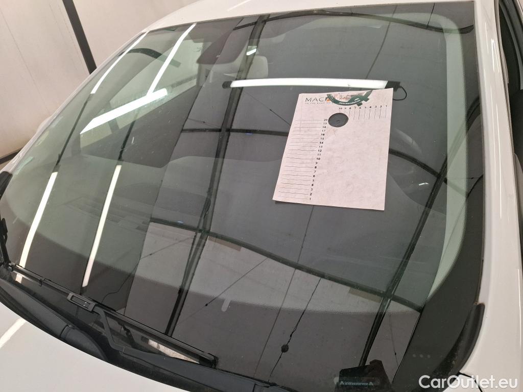  Renault  Megane RENAULT  SOCIETE VF 5p BER Air Nav réversible Energy dCi110 bi-corps VU #31