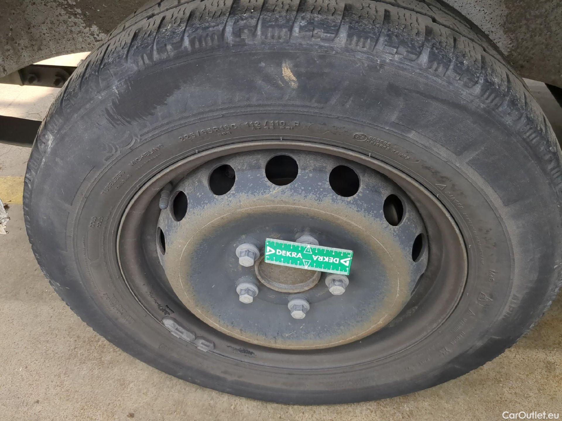  Renault  Master RENAULT  VU 4p Fourgon FG GCf Trac F3500 L3H2 Energy dCi 145 E6 #39
