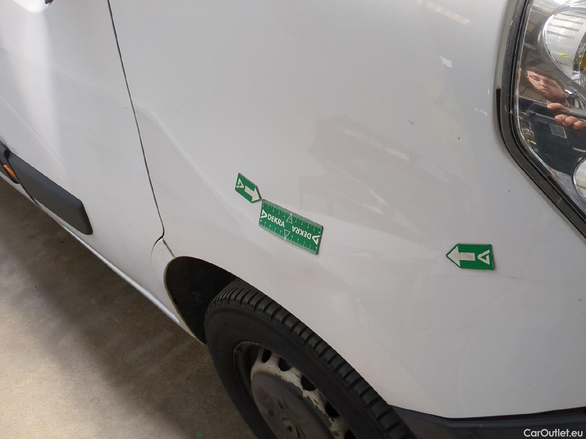  Renault  Master RENAULT  VU 4p Fourgon FG GCf Trac F3500 L3H2 Energy dCi 145 E6 #68