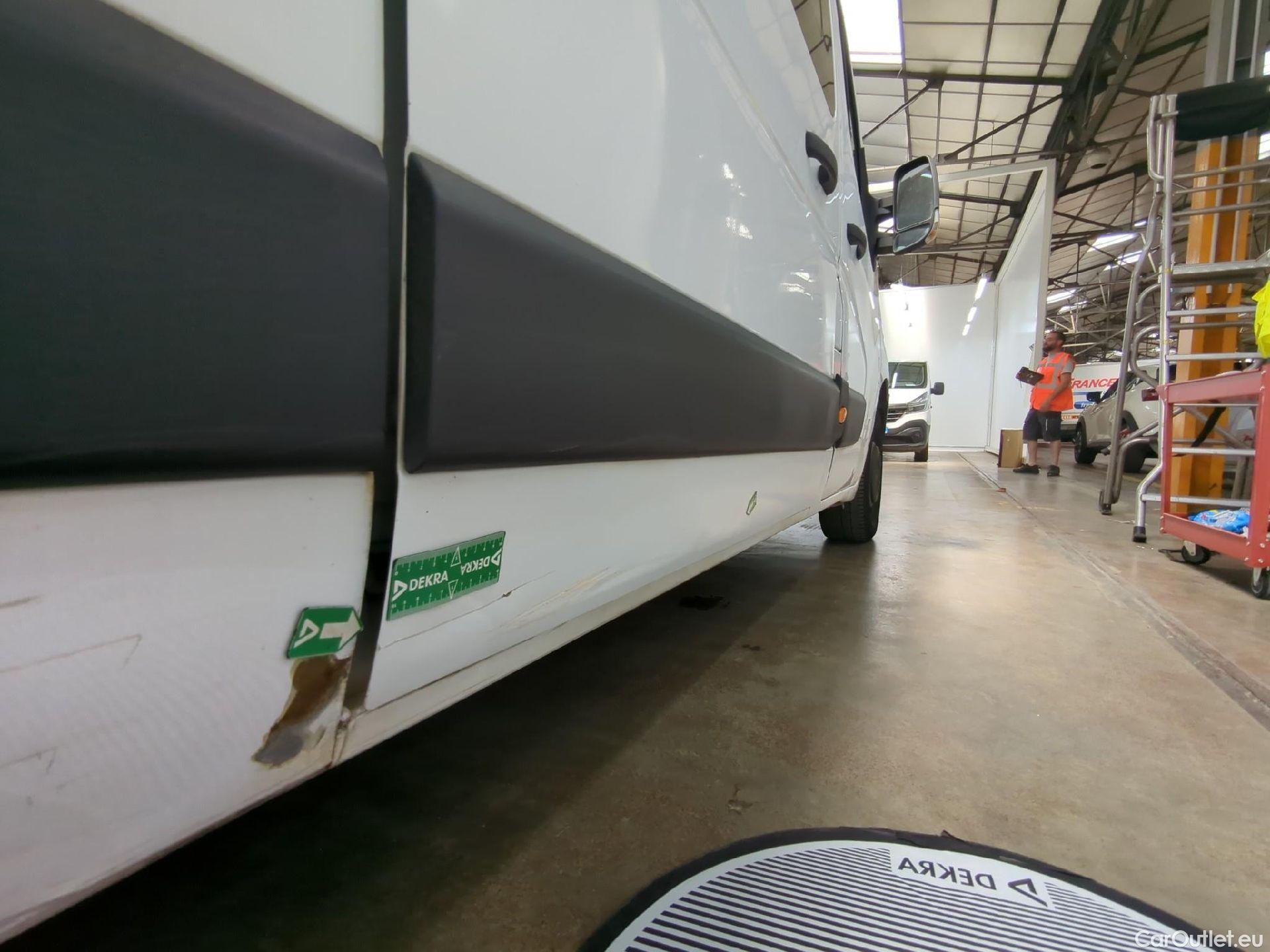  Renault  Master RENAULT  VU 4p Fourgon FG GCf Trac F3500 L3H2 Energy dCi 145 E6 #56