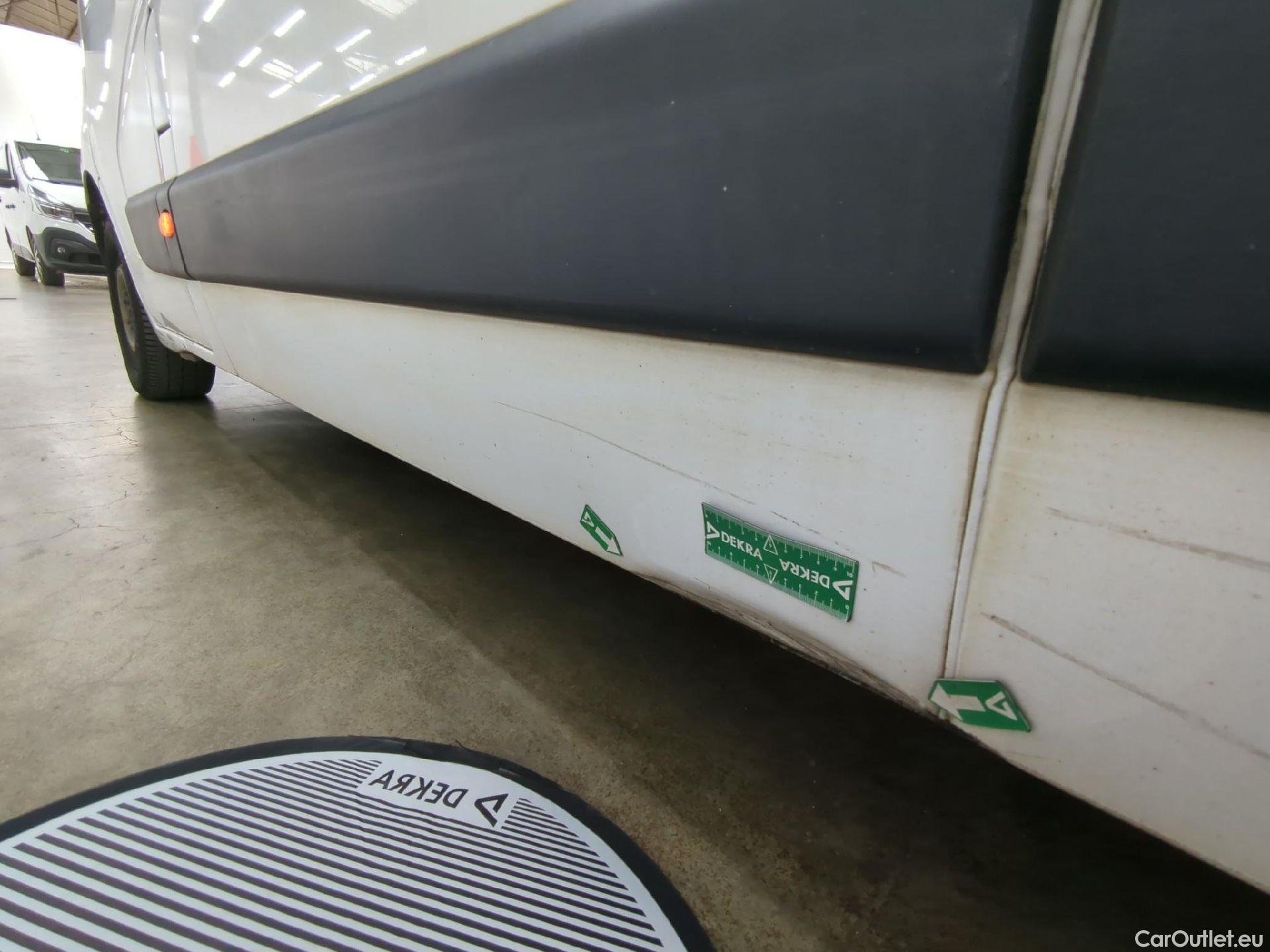  Renault  Master RENAULT  VU 4p Fourgon FG GCf Trac F3500 L3H2 Energy dCi 145 E6 #96