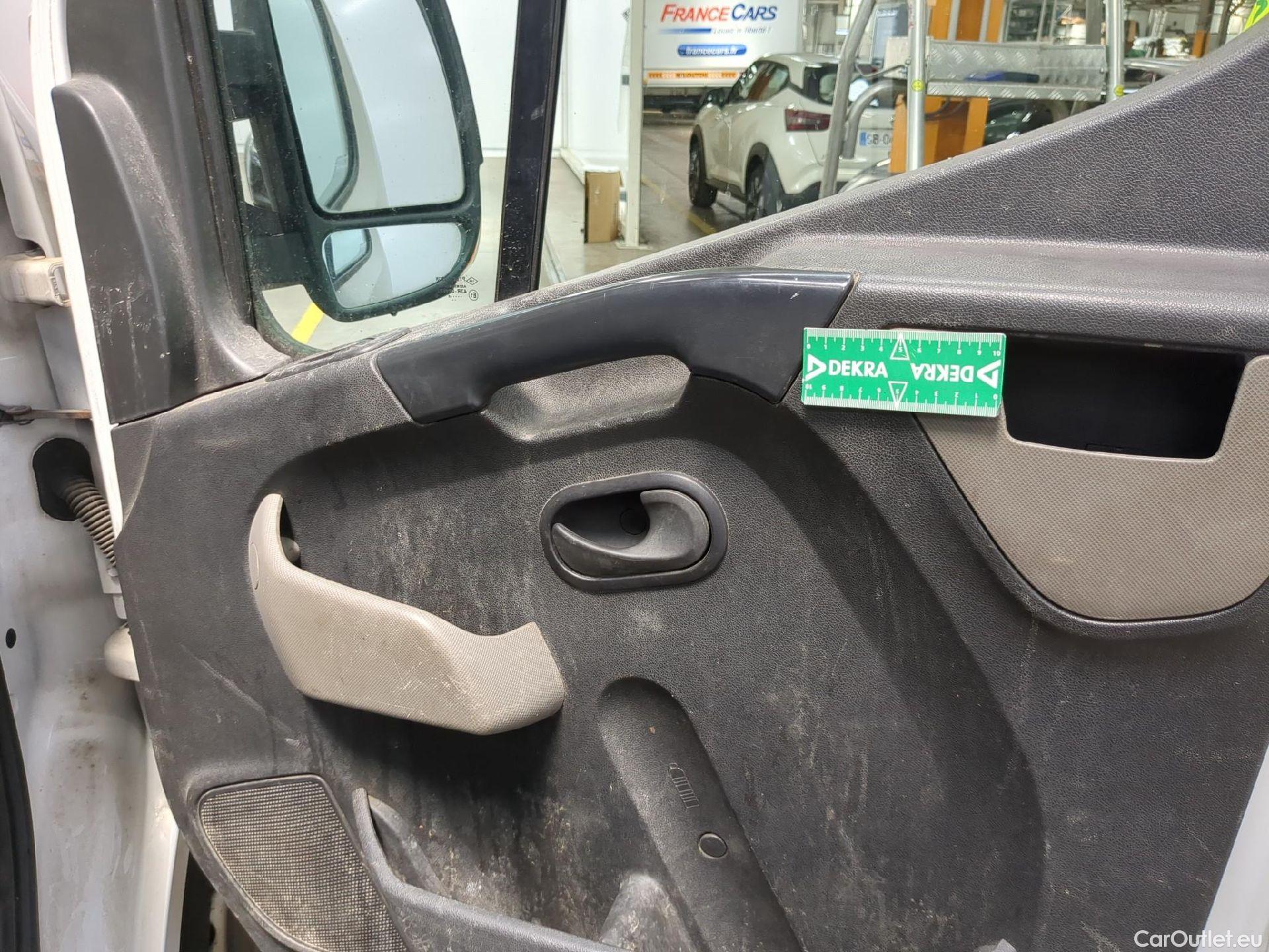  Renault  Master RENAULT  VU 4p Fourgon FG GCf Trac F3500 L3H2 Energy dCi 145 E6 #22