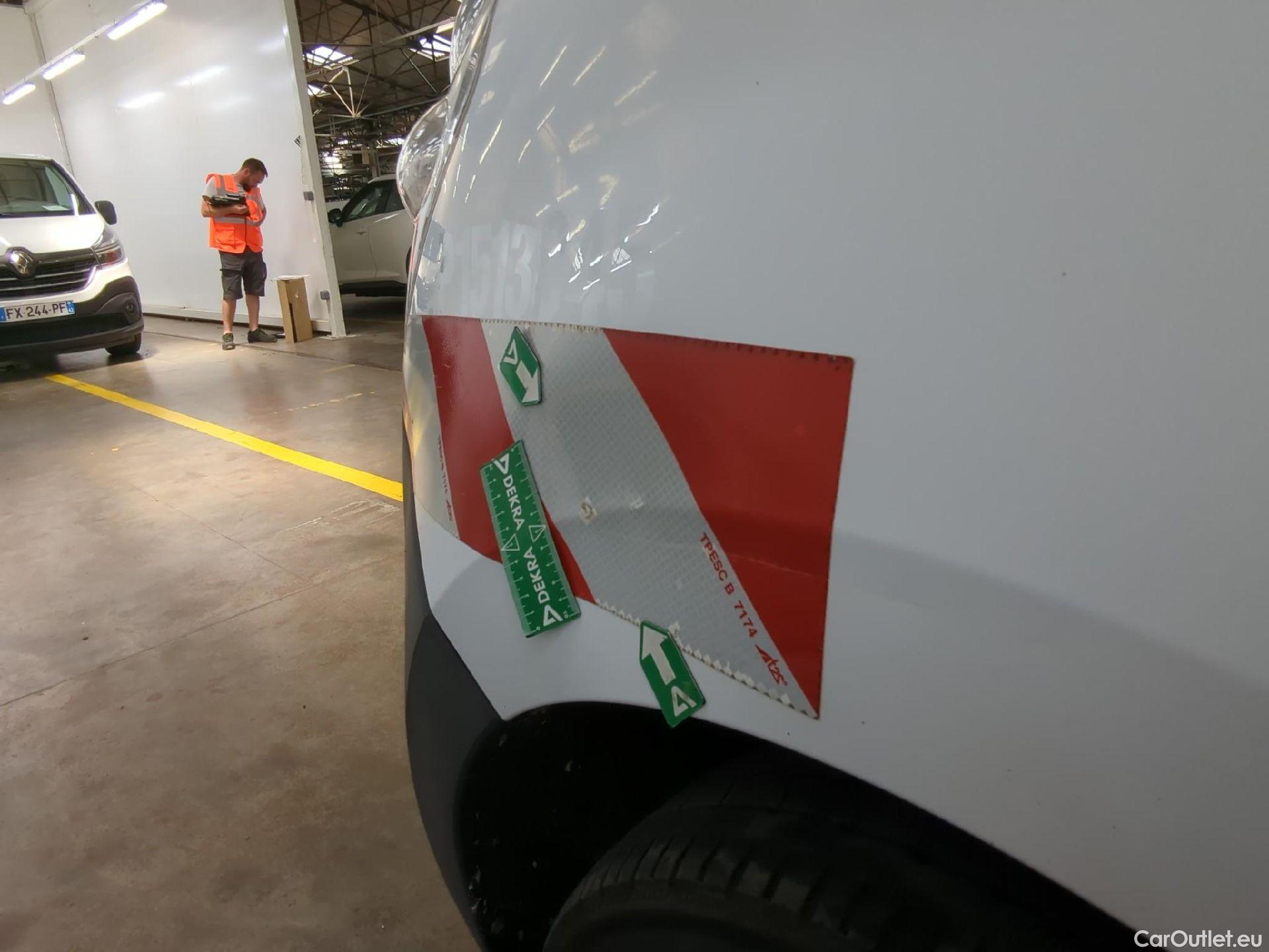  Renault  Master RENAULT  VU 4p Fourgon FG GCf Trac F3500 L3H2 Energy dCi 145 E6 #84