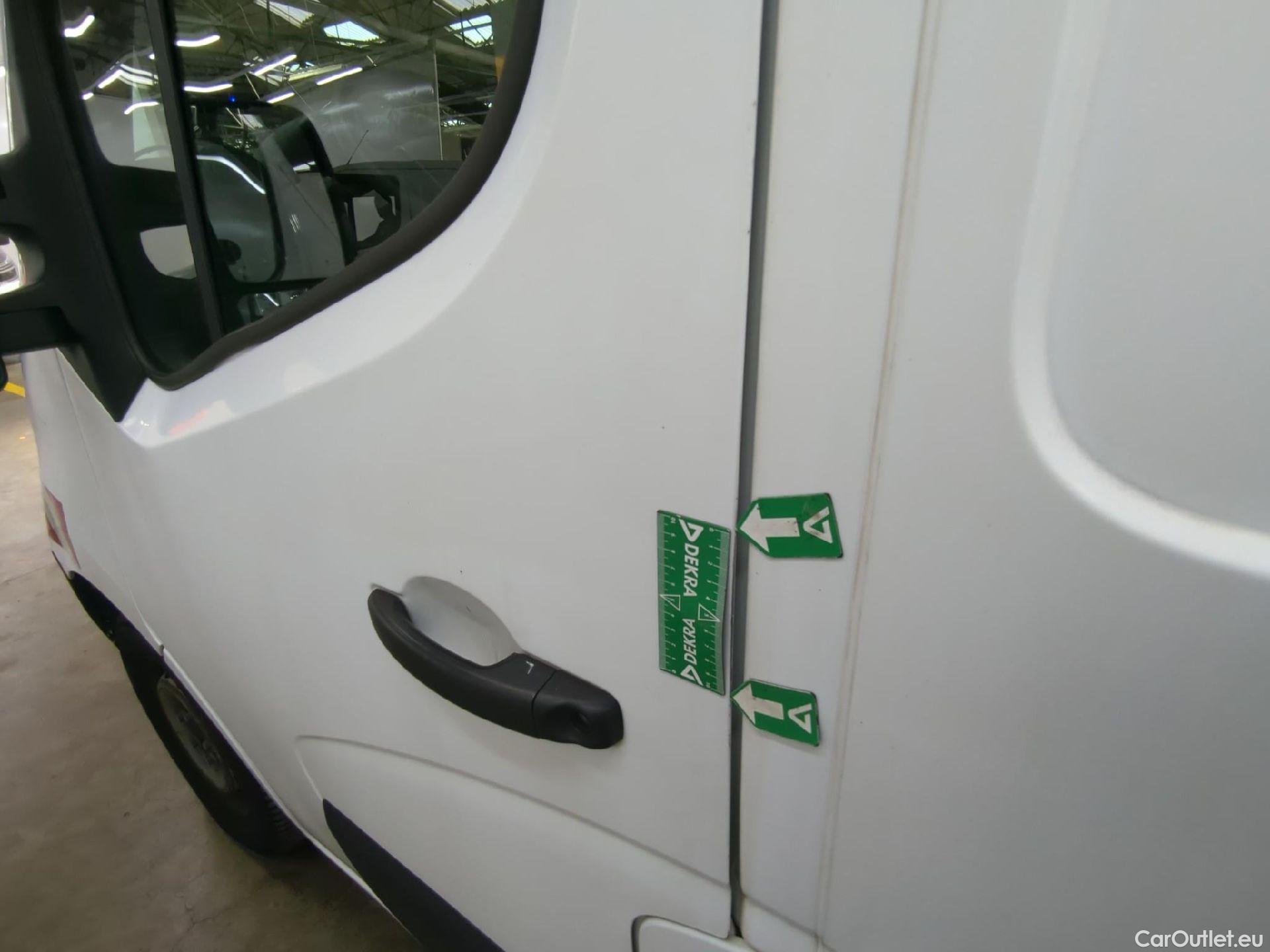  Renault  Master RENAULT  VU 4p Fourgon FG GCf Trac F3500 L3H2 Energy dCi 145 E6 #92
