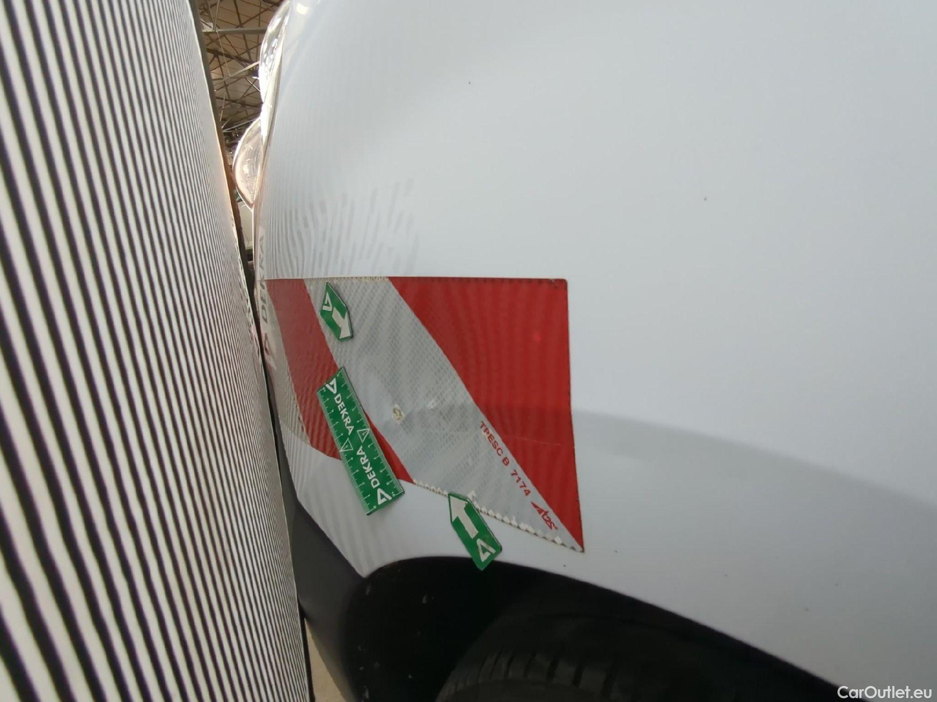  Renault  Master RENAULT  VU 4p Fourgon FG GCf Trac F3500 L3H2 Energy dCi 145 E6 #83
