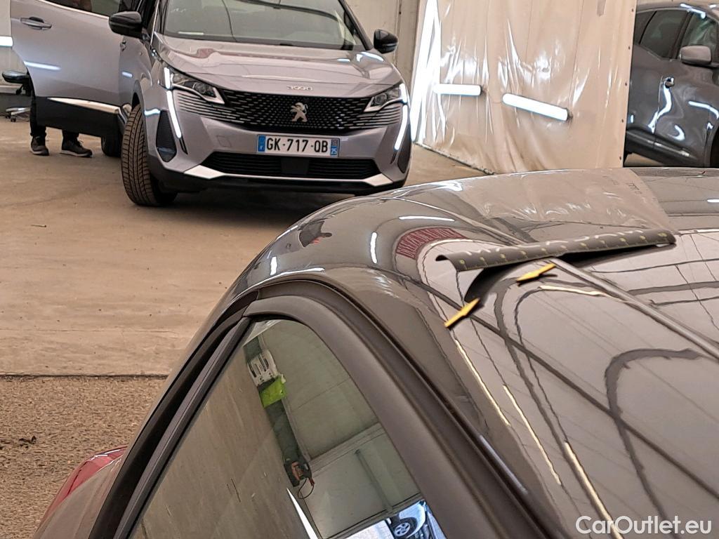  Citroen  C3 CITROEN  5p Berline PureTech 110 S&S BVM6 Shine Business / VO GRELE #25