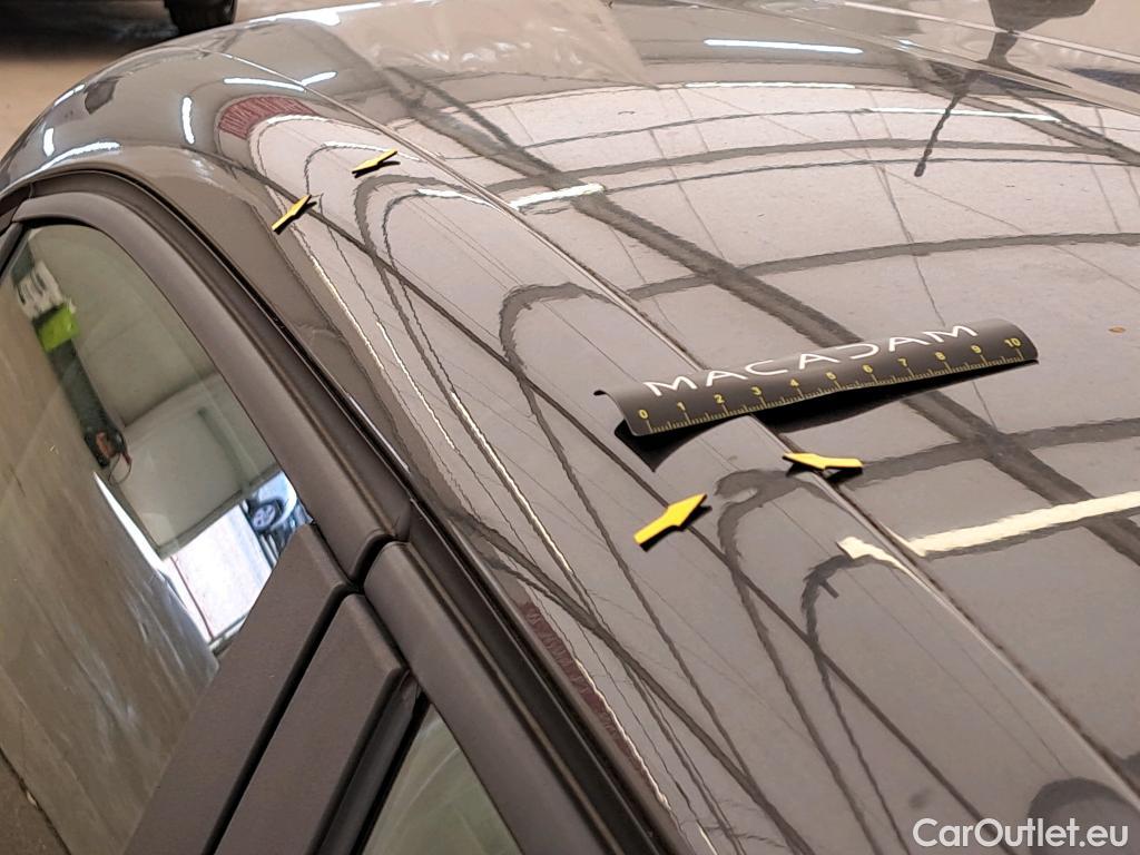  Citroen  C3 CITROEN  5p Berline PureTech 110 S&S BVM6 Shine Business / VO GRELE #24