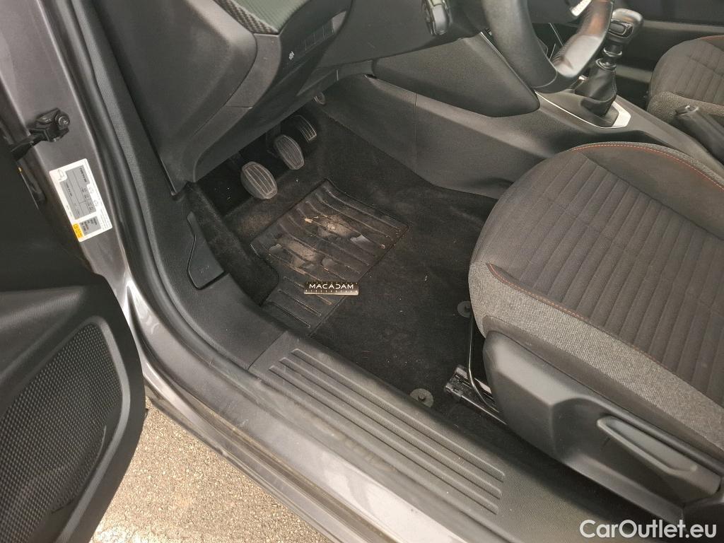  Peugeot  2008  Active Business 1.2 PureTech 100CV BVM6 E6d #1