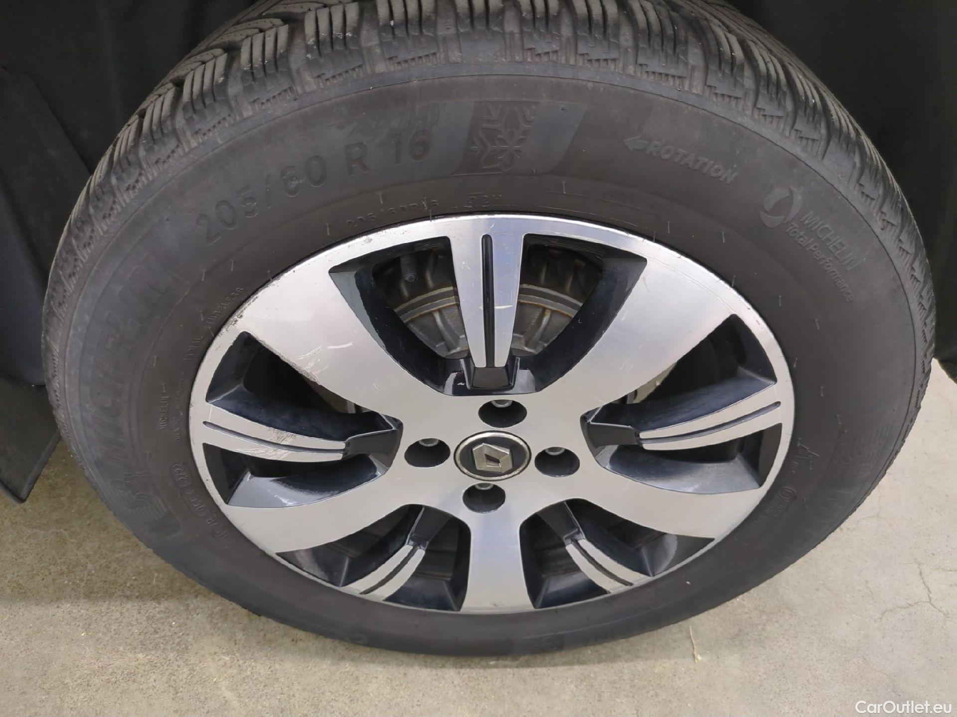  Renault  Captur  5p Crossover Business dCi 90 / TRANSFO VP/VF #13