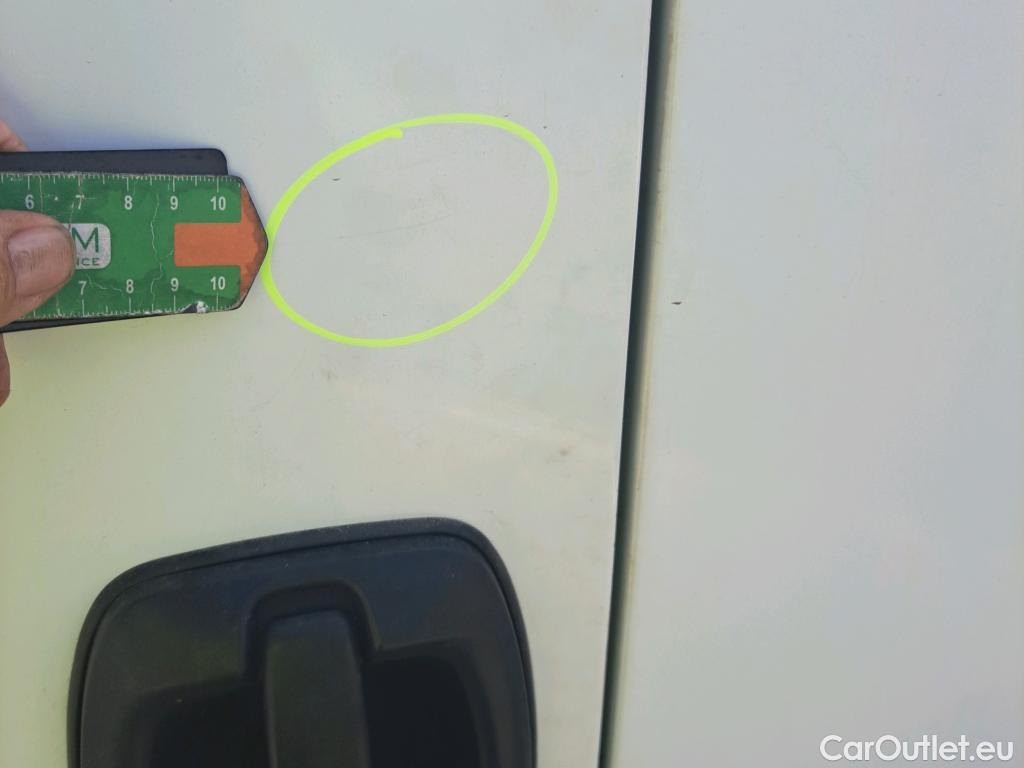  Iveco  Daily IVECO  / 2014 / 4P / furgón 2.3 TD 35S 14S V 3520/H2 #77