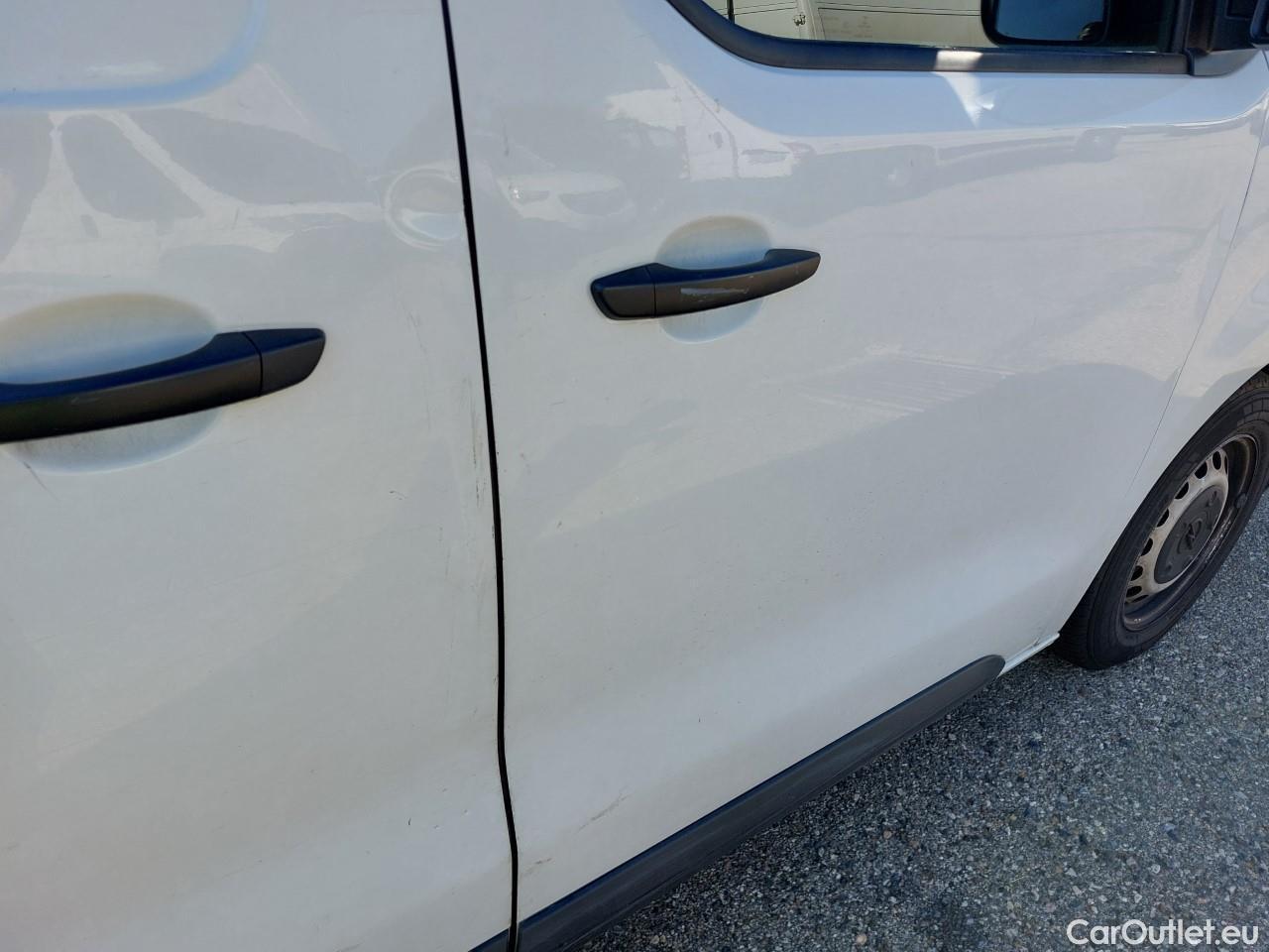  Opel  Vivaro OPEL  / 2019 / 4P / furgón 1.5 Diésel 74kW (100CV) M Std Express (AC) #41