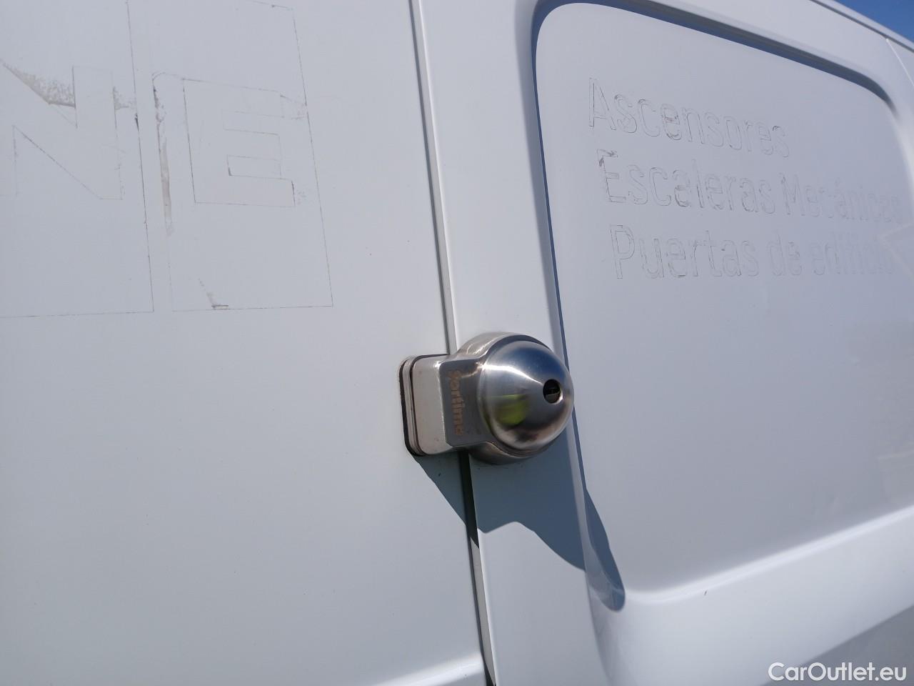  Renault  Kangoo  II Furgón Professional 1.5 dCi 95CV MT6 E6dT #42