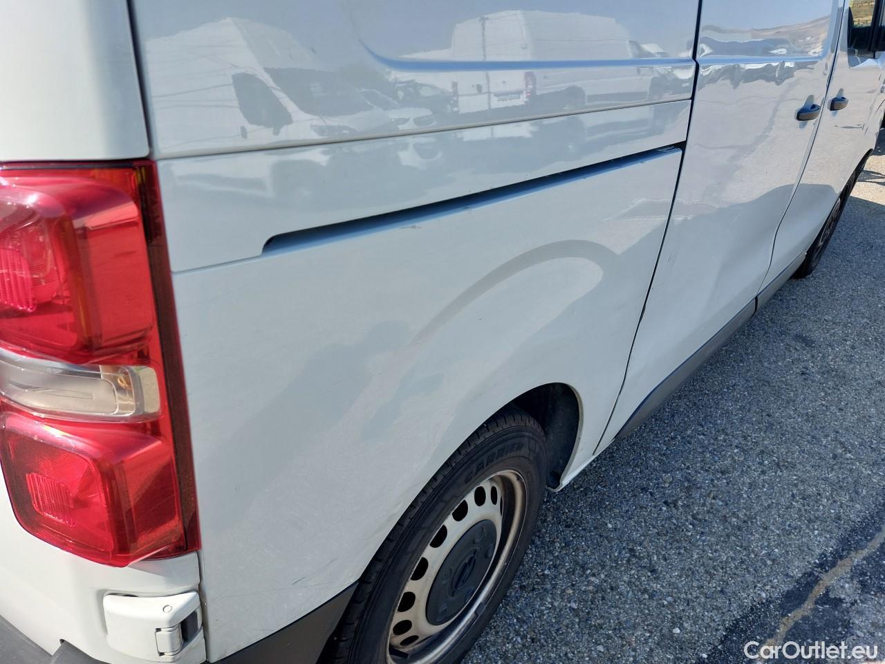  Opel  Vivaro OPEL  / 2019 / 4P / furgón 1.5 Diésel 74kW (100CV) M Std Express (AC) #37