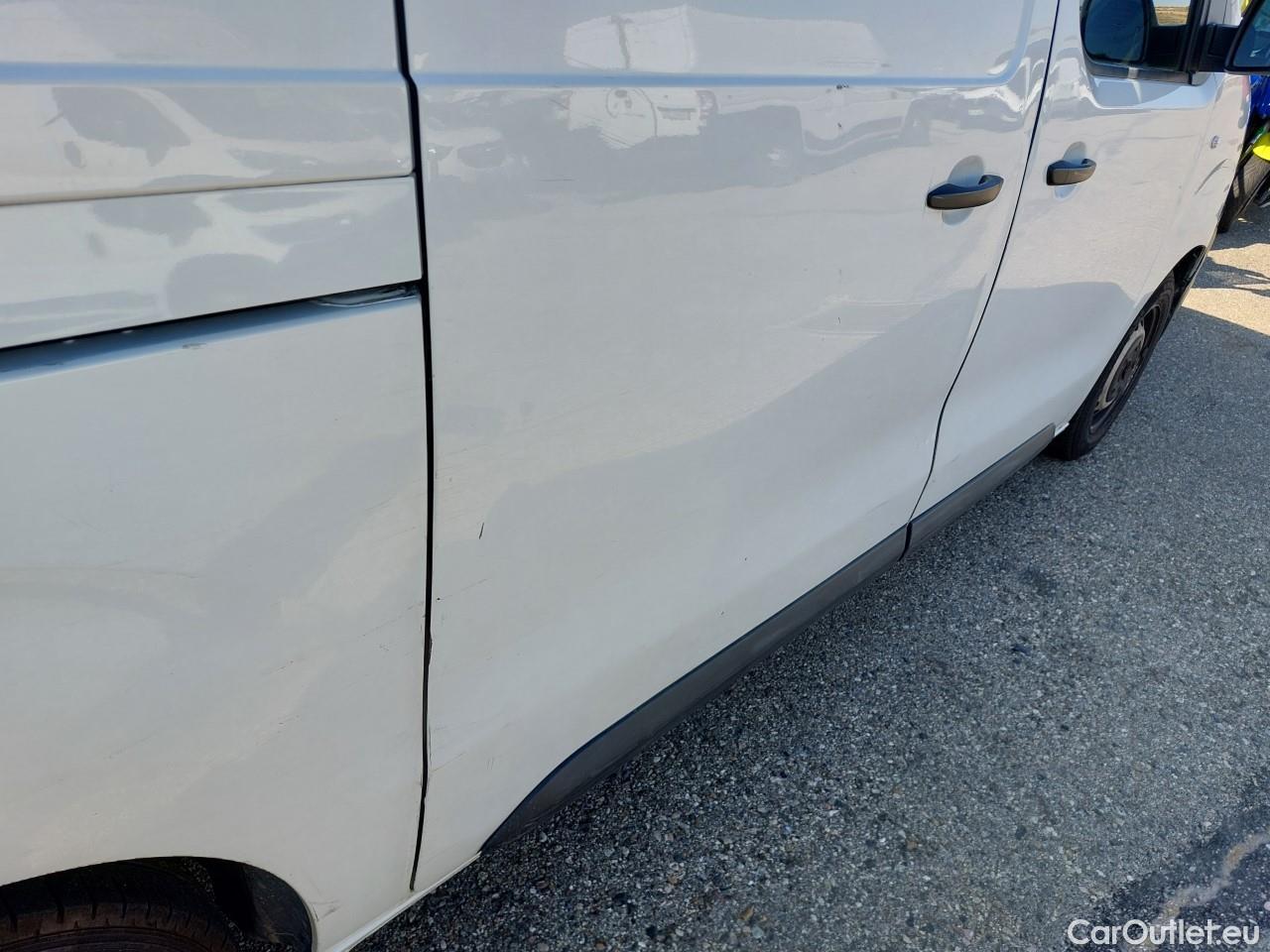  Opel  Vivaro OPEL  / 2019 / 4P / furgón 1.5 Diésel 74kW (100CV) M Std Express (AC) #39