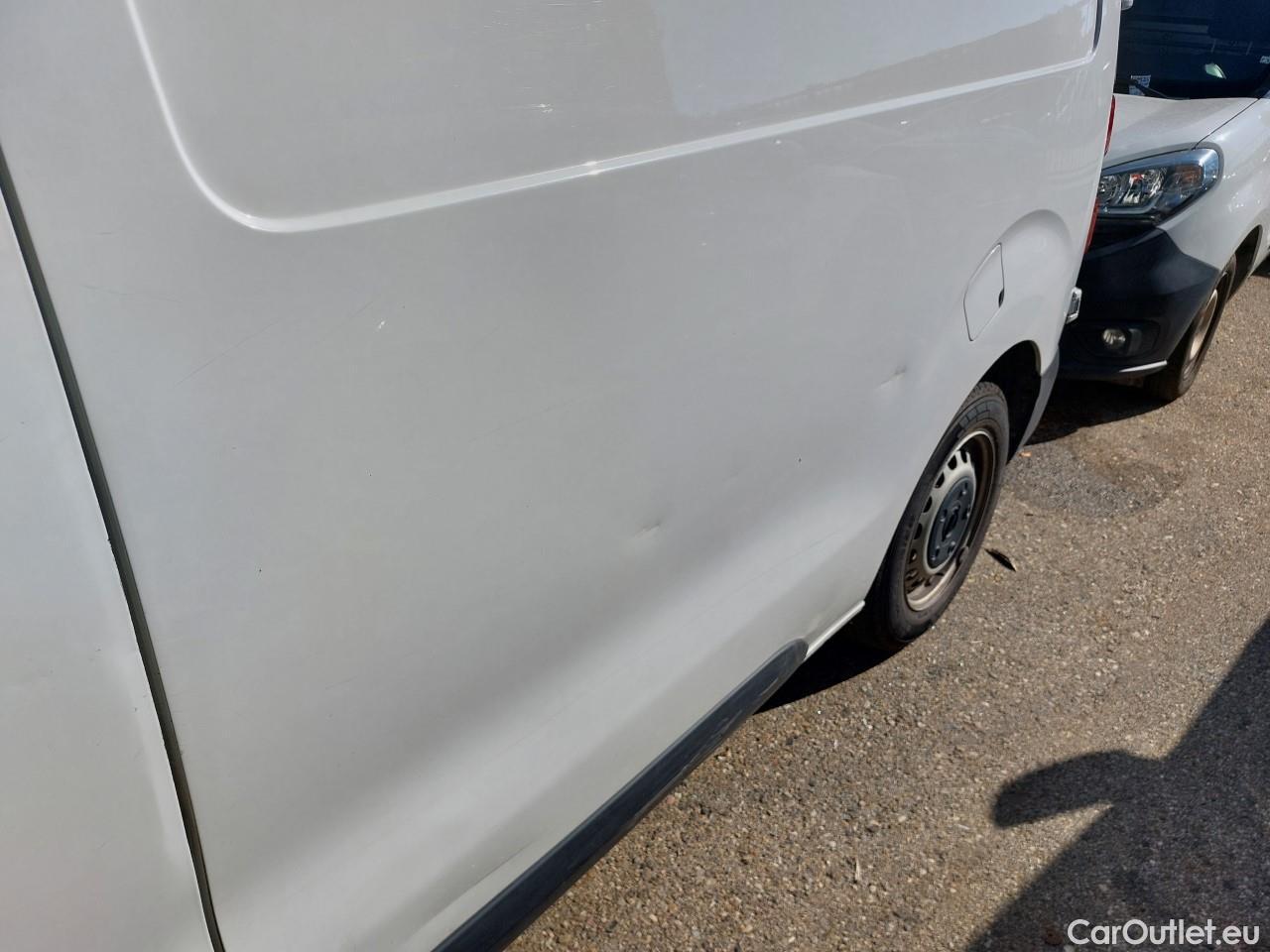  Opel  Vivaro OPEL  / 2019 / 4P / furgón 1.5 Diésel 74kW (100CV) M Std Express (AC) #30