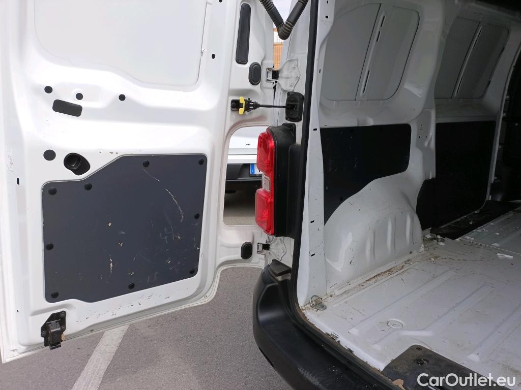 Opel  Vivaro OPEL  / 2019 / 4P / furgón 1.5 Diésel 88kW (120CV) M Std Select #16