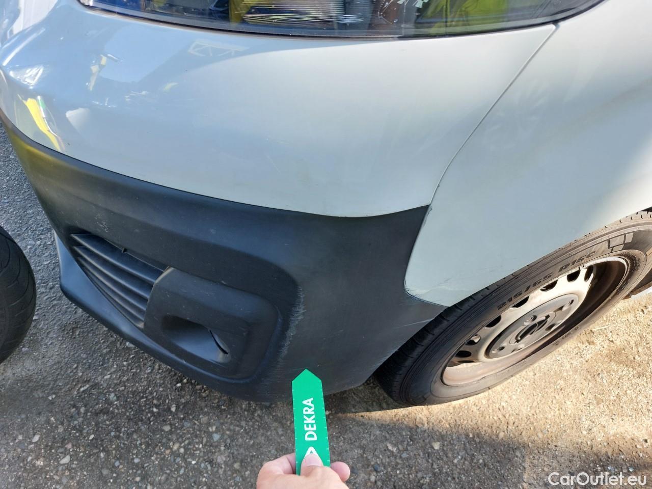  Opel  Vivaro OPEL  / 2019 / 4P / furgón 1.5 Diésel 74kW (100CV) M Std Express (AC) #19