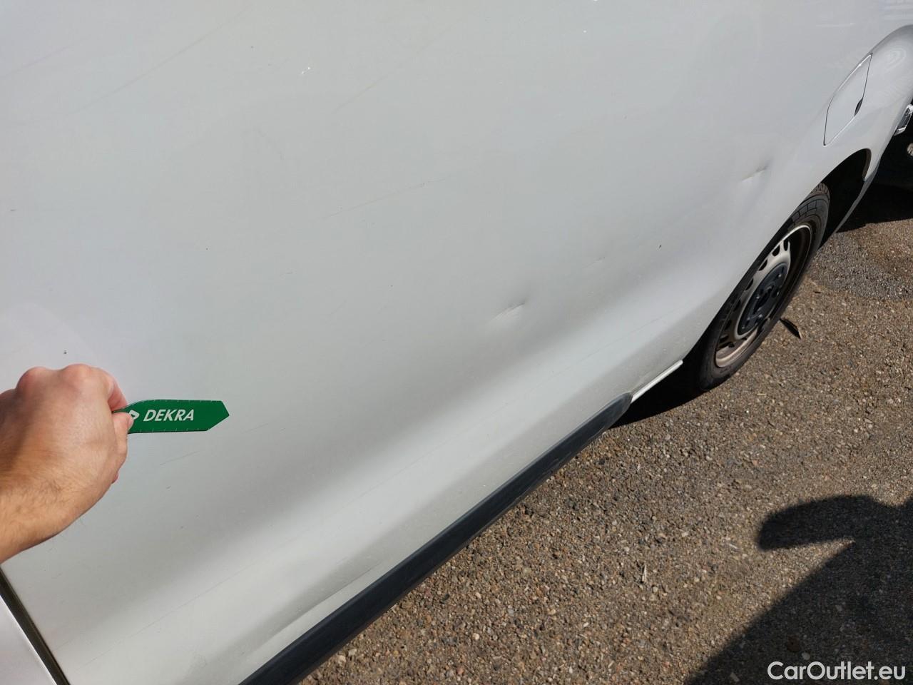  Opel  Vivaro OPEL  / 2019 / 4P / furgón 1.5 Diésel 74kW (100CV) M Std Express (AC) #31