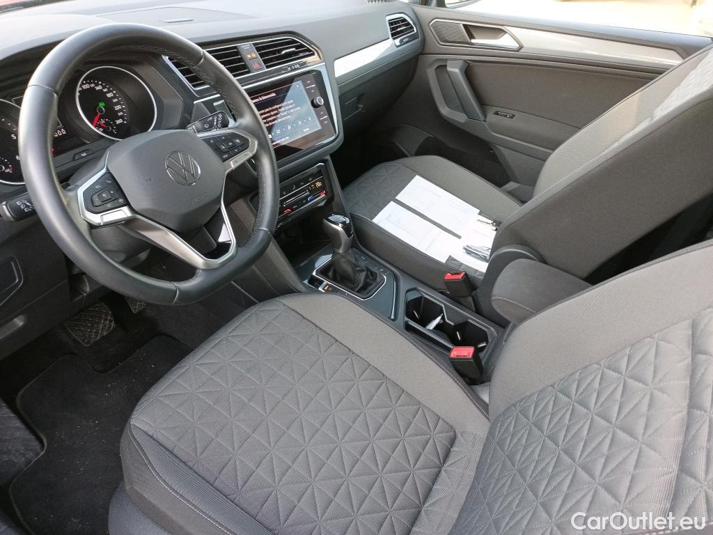  Volkswagen  Tiguan  Life 2.0 TDI 150CV AT7 E6d #17