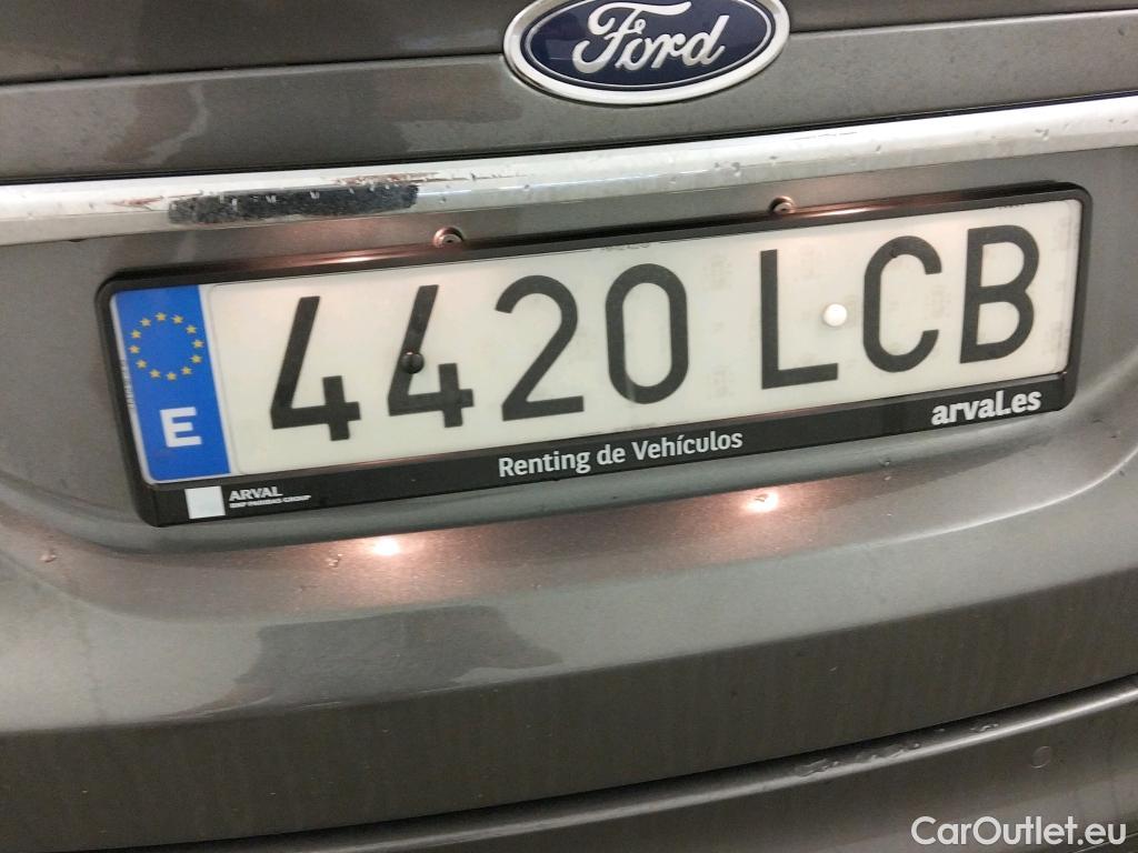  Ford  Mondeo FORD  / 2014 / 5P / berlina con portón 2.0 TDCi 110kW (150CV) Titanium 235 #16