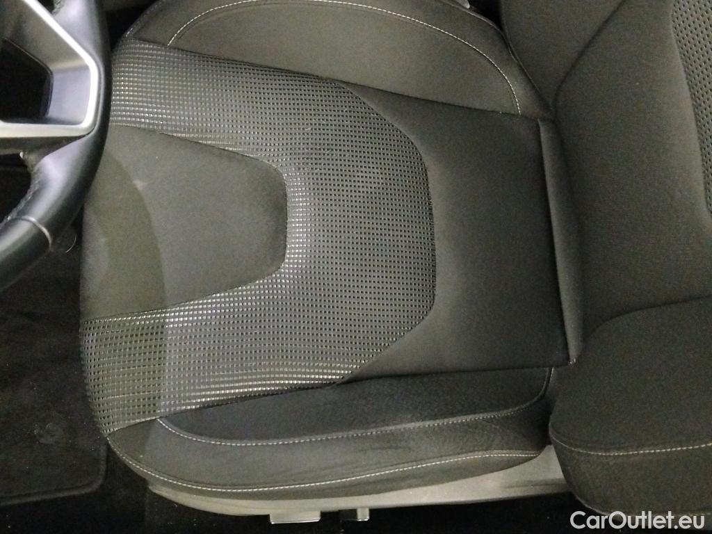  Ford  Mondeo FORD  / 2014 / 5P / berlina con portón 2.0 TDCi 110kW (150CV) Titanium 235 #14