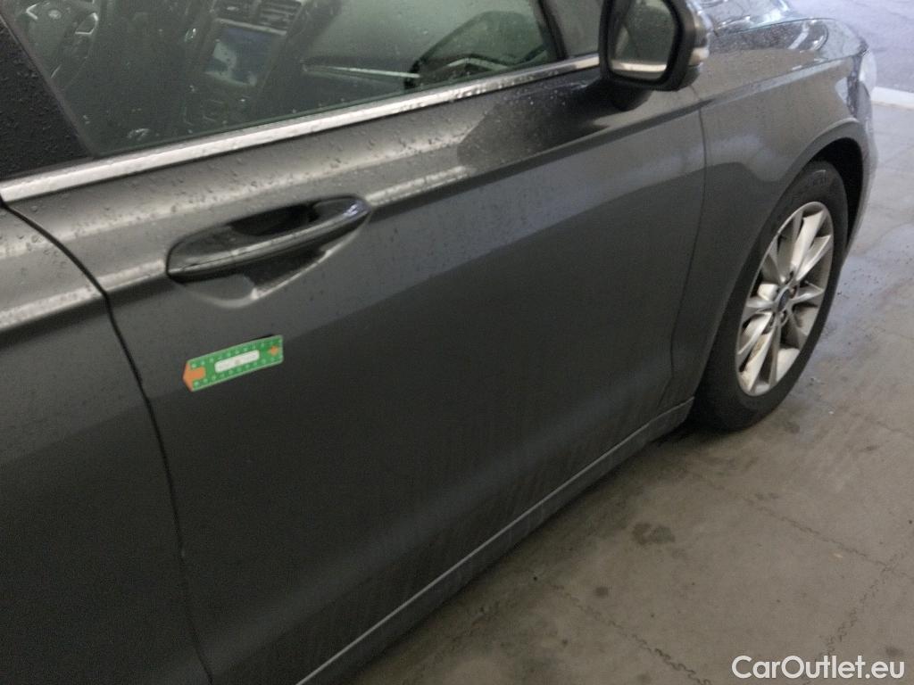  Ford  Mondeo FORD  / 2014 / 5P / berlina con portón 2.0 TDCi 110kW (150CV) Titanium 235 #20