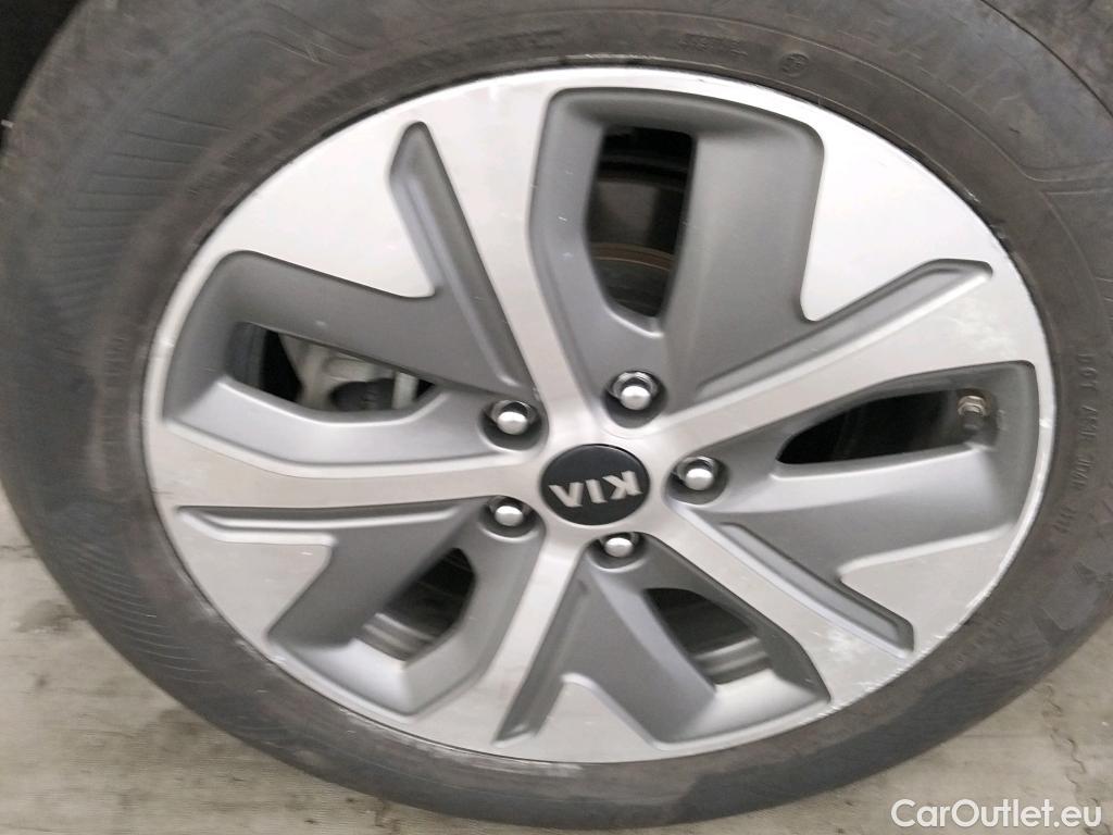  KIA  Niro  e- Drive 205CV #6