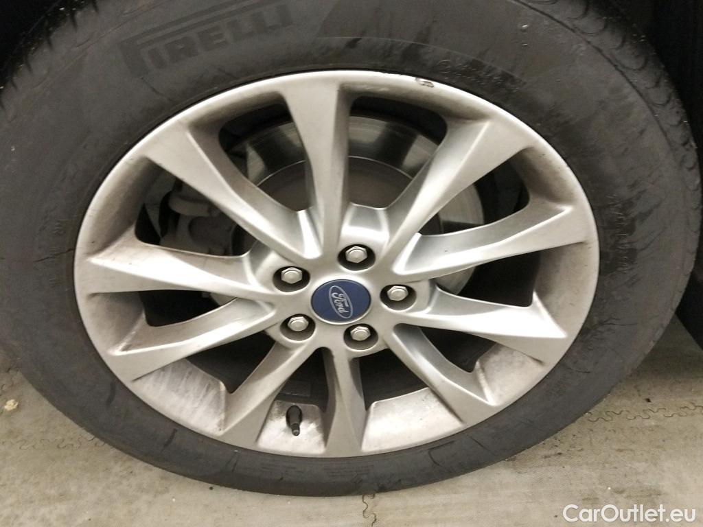  Ford  Mondeo FORD  / 2014 / 5P / berlina con portón 2.0 TDCi 110kW (150CV) Titanium 235 #18
