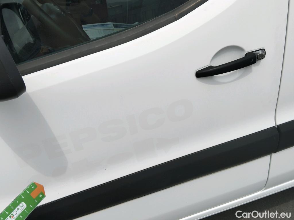  Peugeot  Partner PEUGEOT  VU 4p 2G furgón derivado de Furgón Confort PackL2 BlueHDi 73KW (100) #7