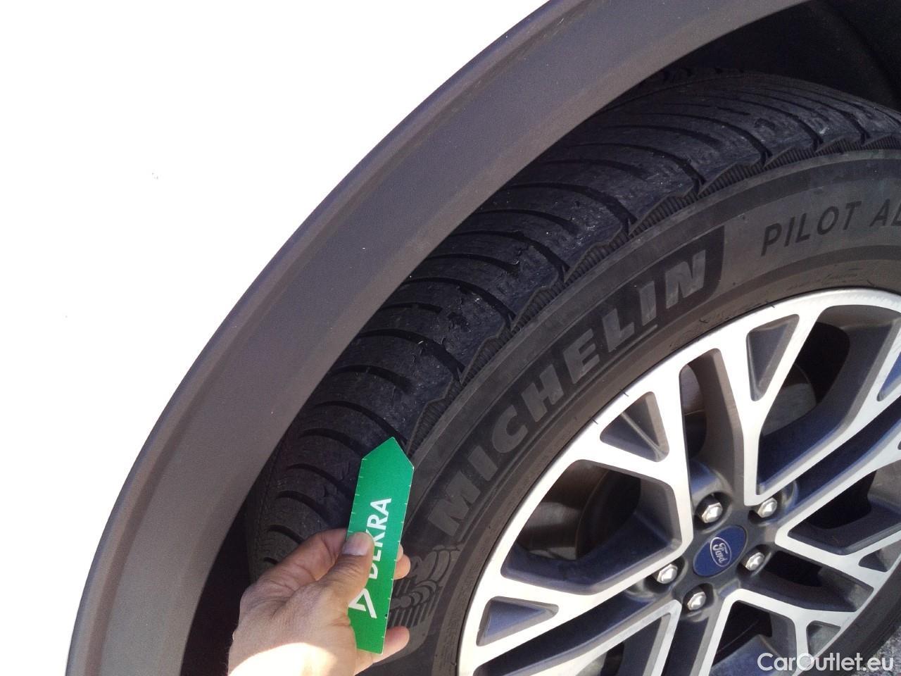  Ford  Kuga  Titanium Plug-In Hybrid 2.5 225CV ATV E6dT #6