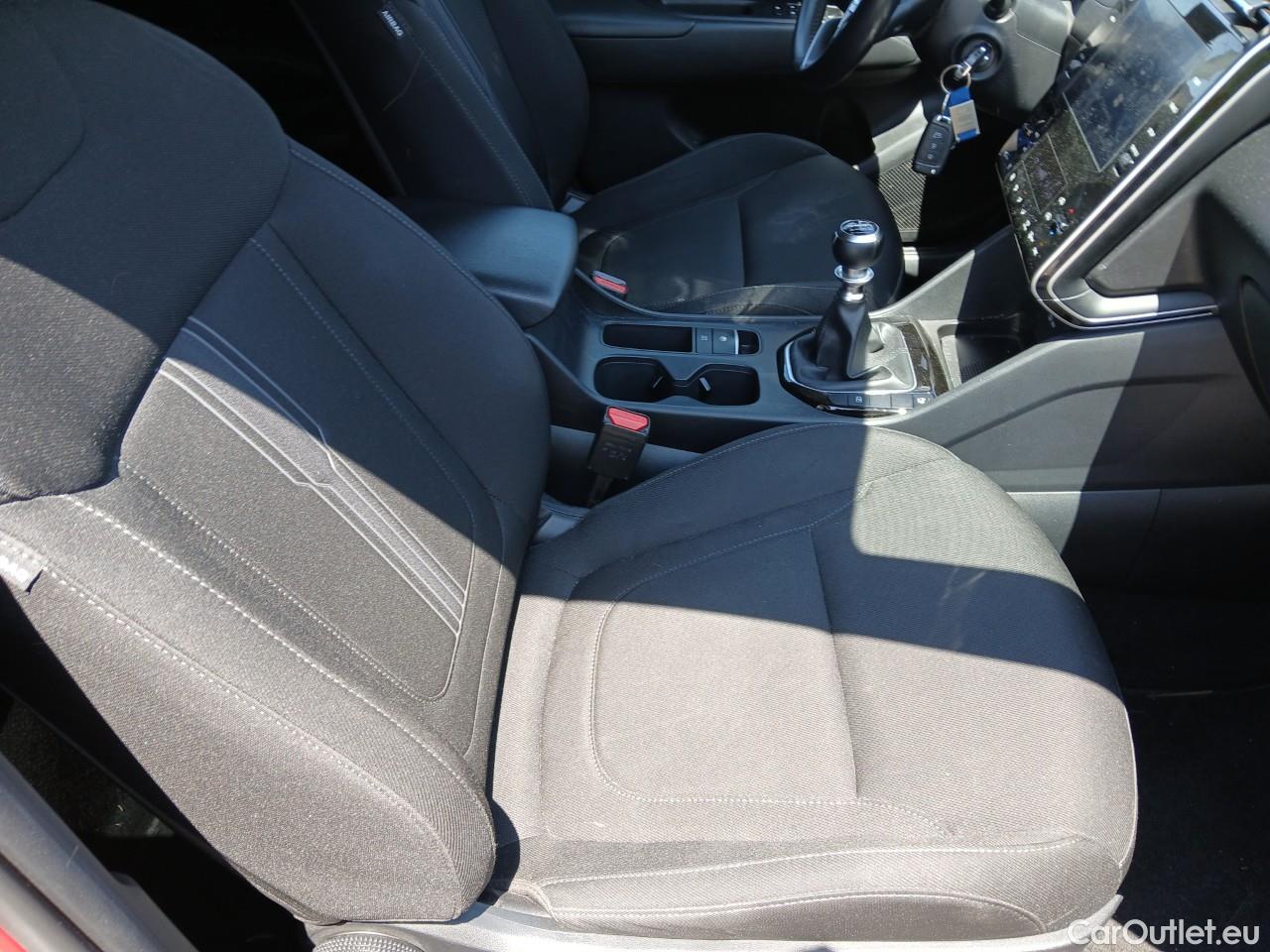  Land Rover  Discovery HYUNDAI Tucson / 2020 / 5P / todoterreno 1.6 CRDI 100kW (136CV) 48V Maxx #4