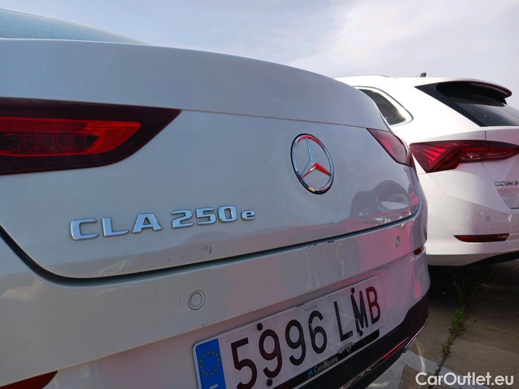  Mercedes  CLA-Klasse Clase CLA CLA 250 e (118.386) 1.3 220CV AT8 E6d #3
